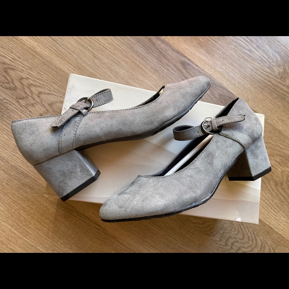 Soft Style Hush Puppies Dustie MaryJane Pump Heels